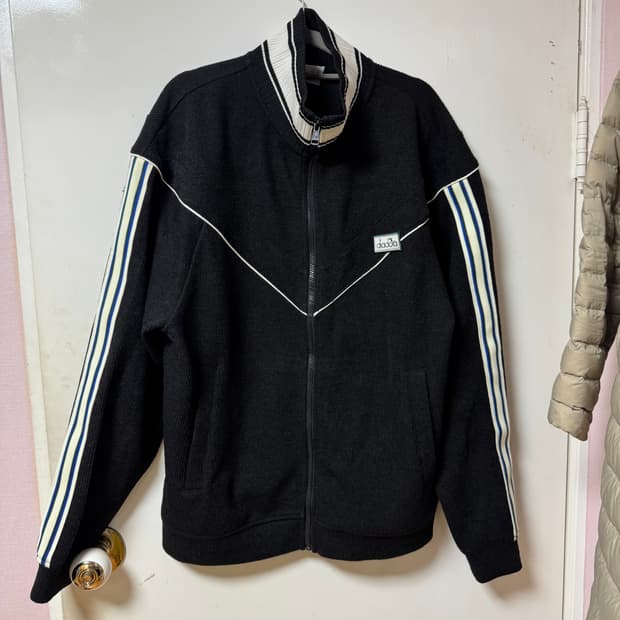 디아도라 트위드 트랙탑 저지