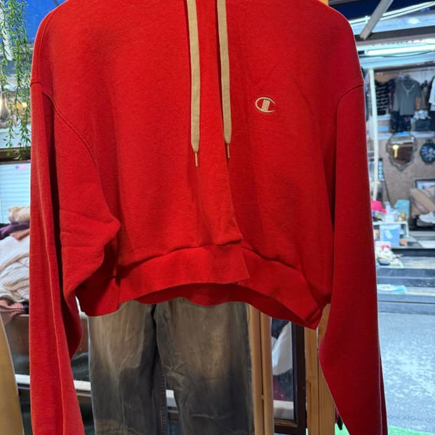 챔피온 레드 크롭 후드티