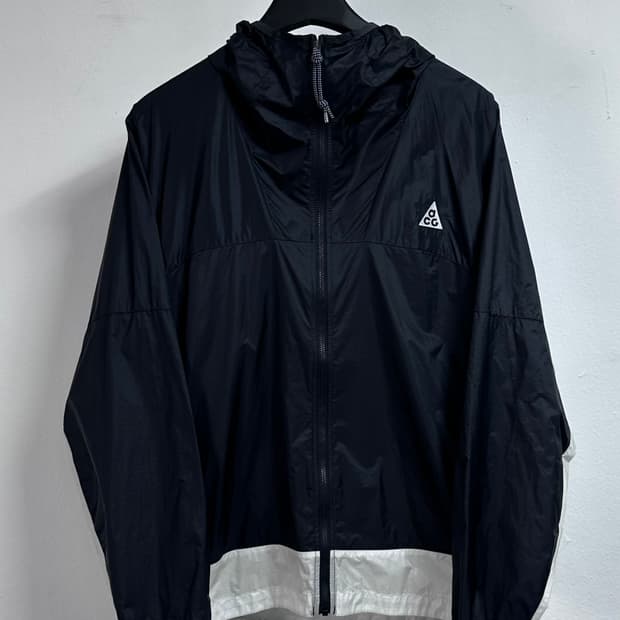 나이키 ACG 런닝 경량 바람막이 (on.151)