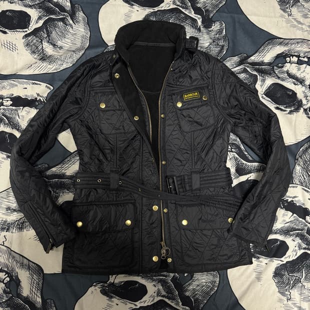 바버 인터내셔널 여성 36 (90) 사이즈