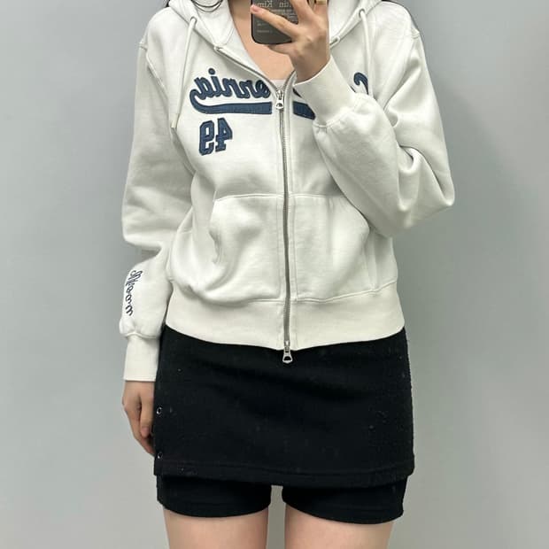 후아유 투웨이 y2k 와투케 화이트 후드집업 