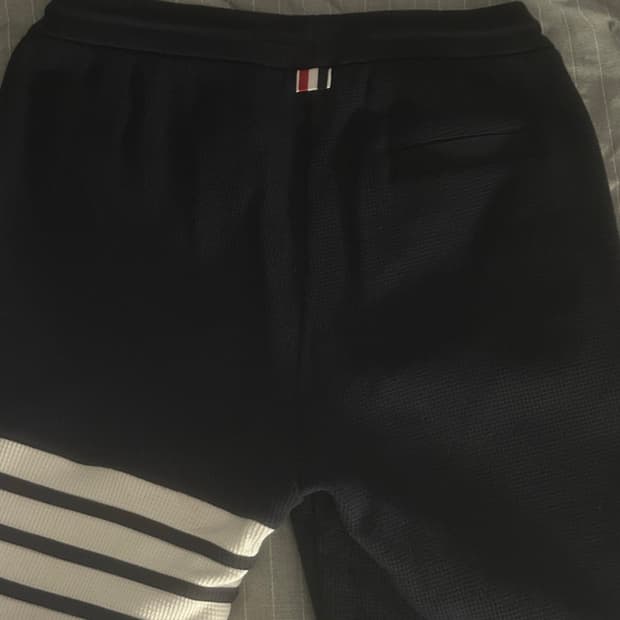 톰브라운 한정판 반바지팝니다