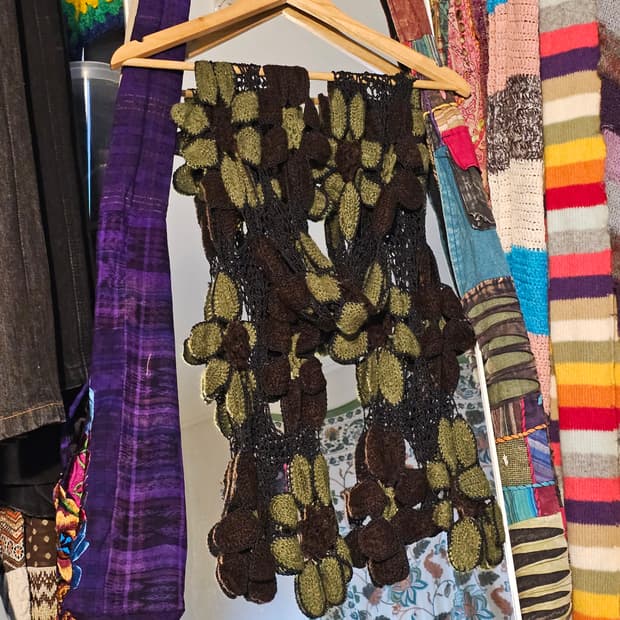 초코나무숲 모티브 머플러