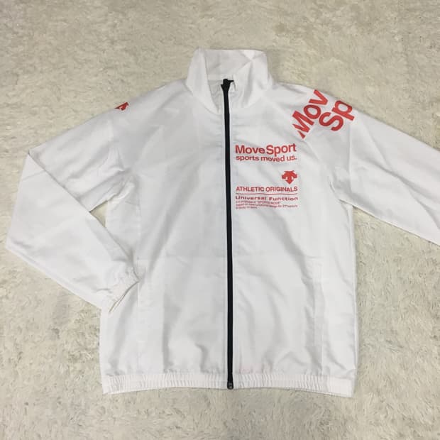 데상트 경량 바람막이자켓 CC29