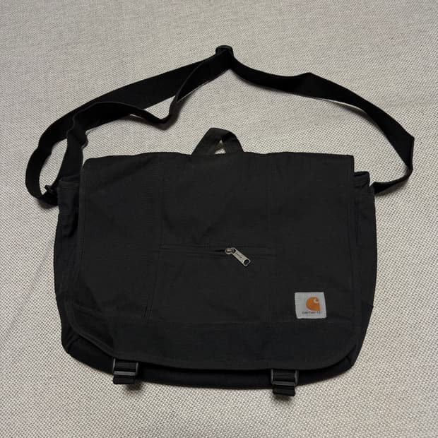 칼하트 블랙 메신저백