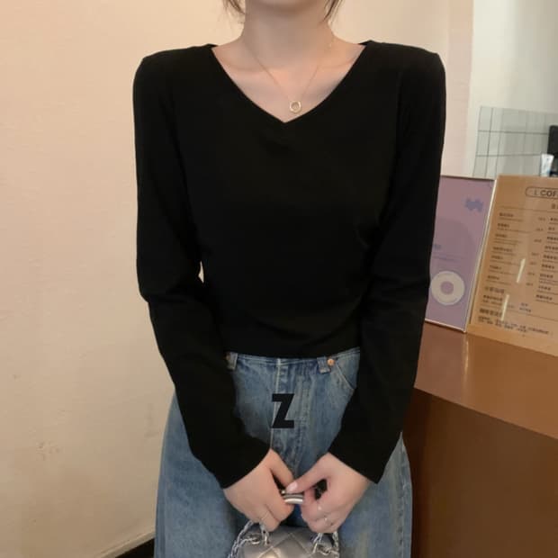 브이넥 롱슬리브