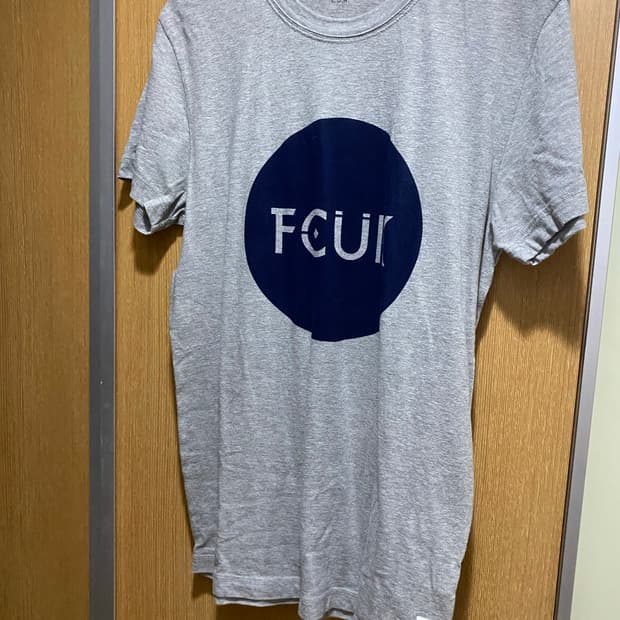 FCUK 프렌치커넥션 슬림핏 로고 반팔티