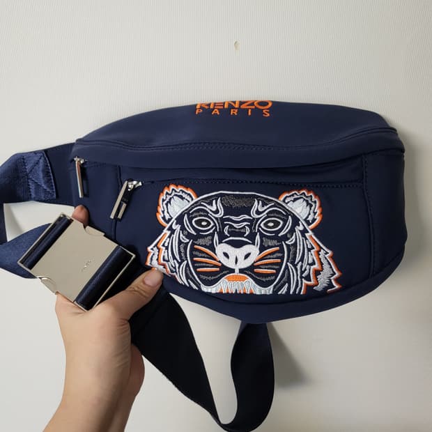 겐조 타이거 벨트백 