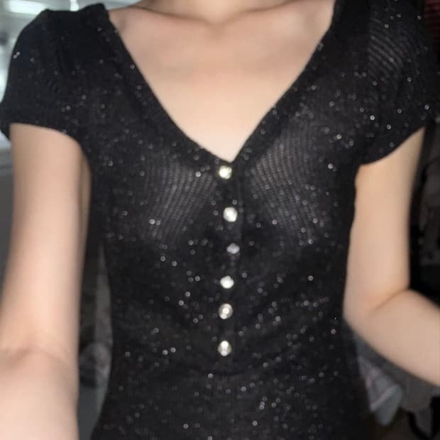 글리터 버튼 반팔 티