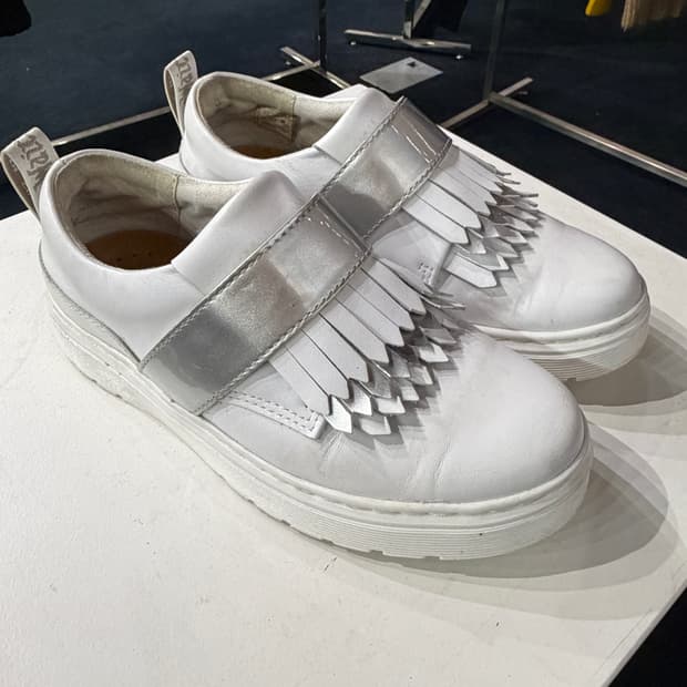 [230mm] 닥터마틴 유도라 테슬로퍼 화이트