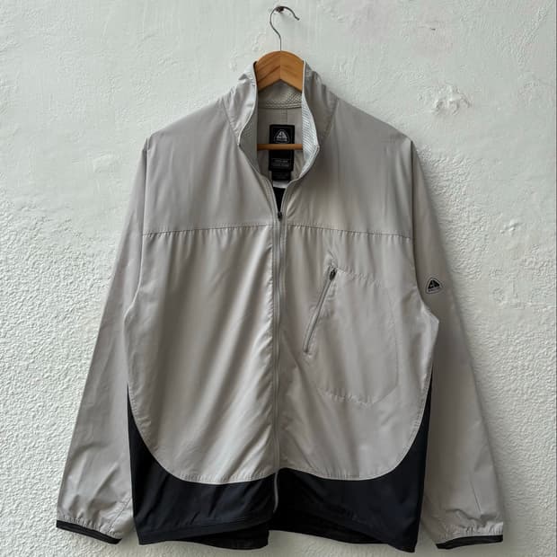 나이키 00s ACG 라이트 자켓