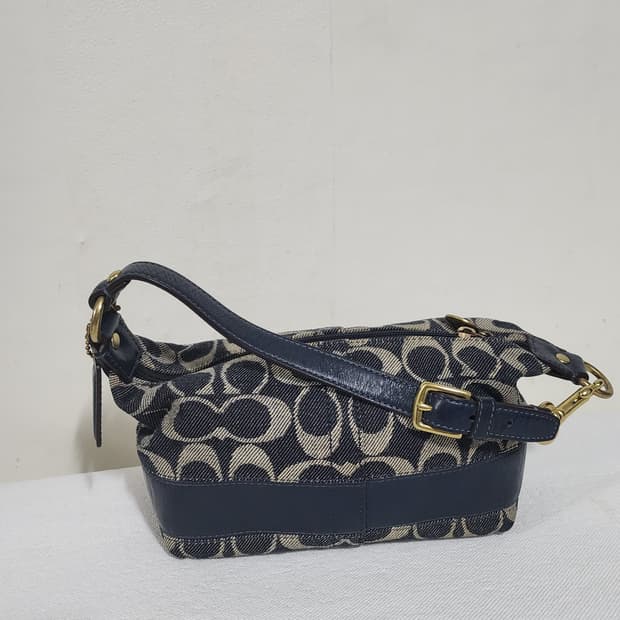 코치 데님 시그니처 미니백