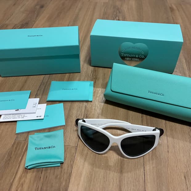 😎[새상품 풀박] 티파니앤코 선글라스 (OTF4217 화이트)