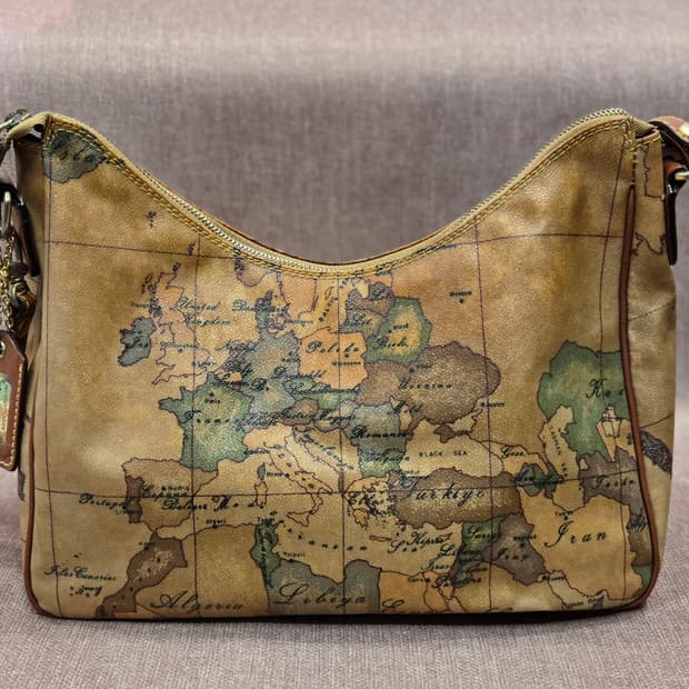 알비에로 마르티니 세계지도 호보백 크로스백