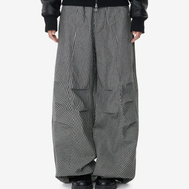 아캄 스트라이프 팬츠 블랙 1사이즈