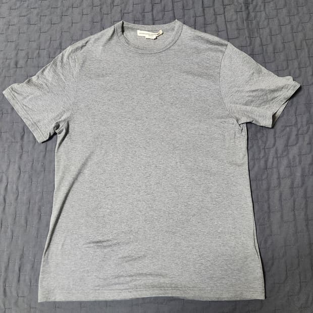 골든구스 반팔티 