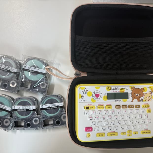 엡손 리락쿠마 라벨 프린터기+케이스+라벨 테이프 5개