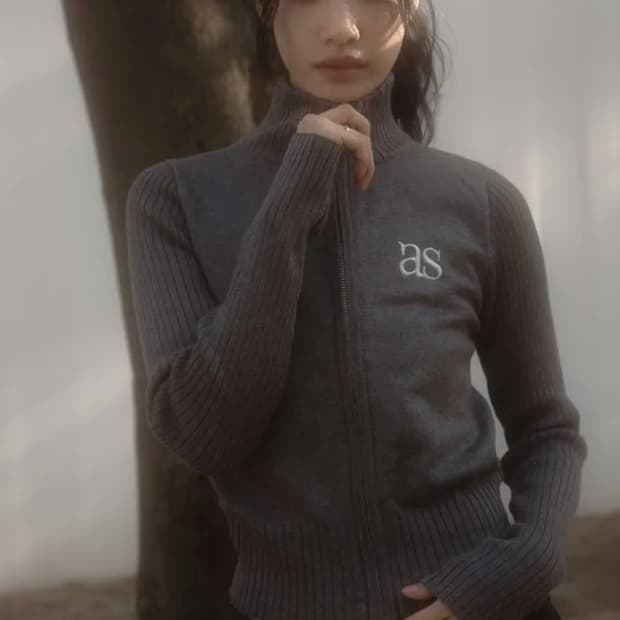 애즈온 마론 니트 집업 차콜