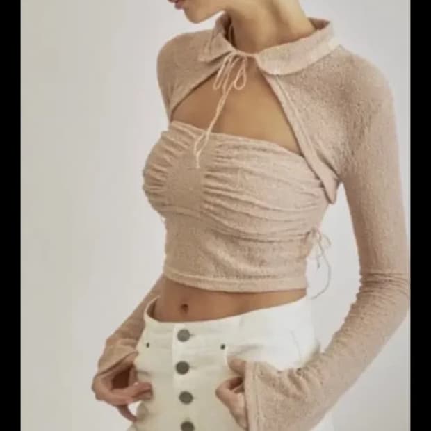 쓰리타임즈 디어 블라우스