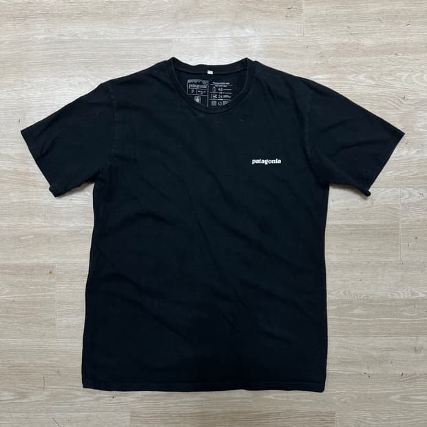 파타고니아 여성 리스폰서빌리티 빅로고 반팔 티셔츠 [블랙] FREE