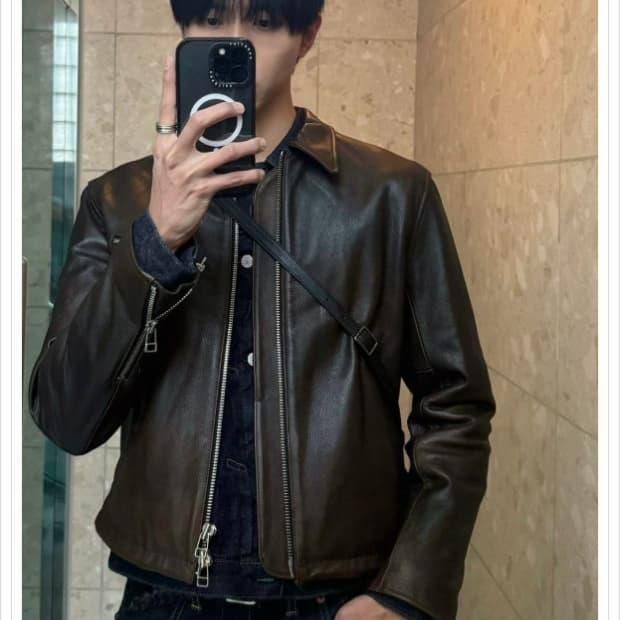토니웩 24FW 레더 크롭 자켓