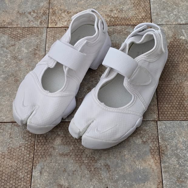 (220)나이키 에어 리프트 브리드 화이트 샌들