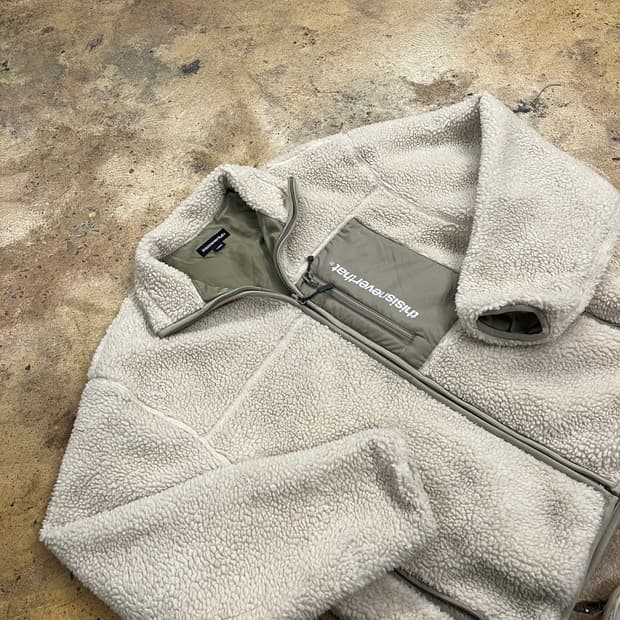 디네댓 베이지 카키 후리스 