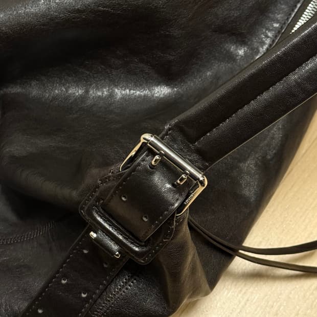 르메르 벨티드 호보백