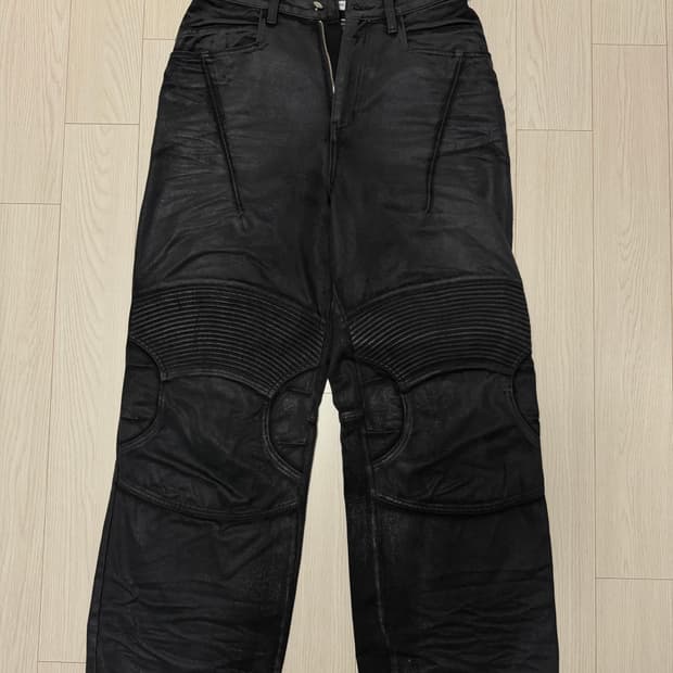 어나더유스 바이커 코팅 데님 팬츠