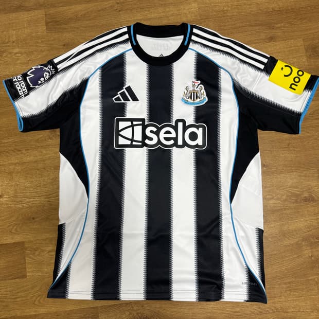 뉴캐슬 25-26시즌 홈 레플리카 기마랑이스