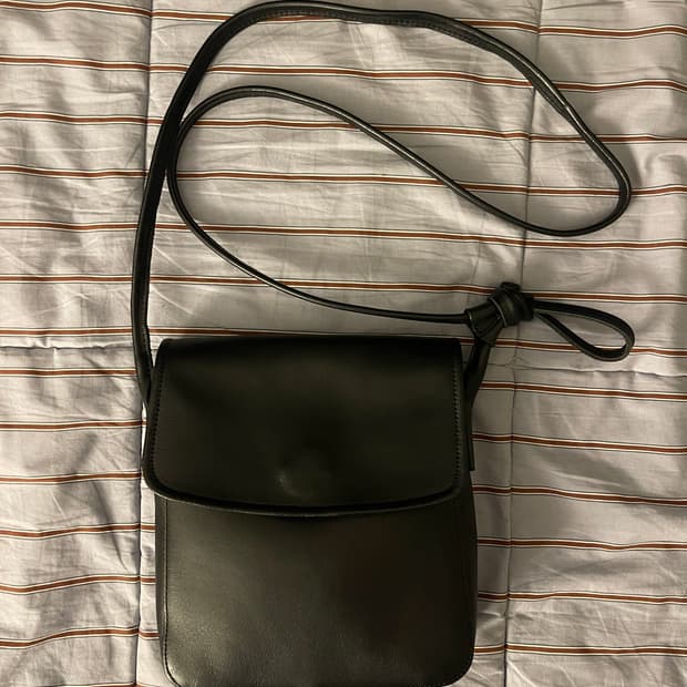 gyul 워크백 소가죽 미니 크로스 백