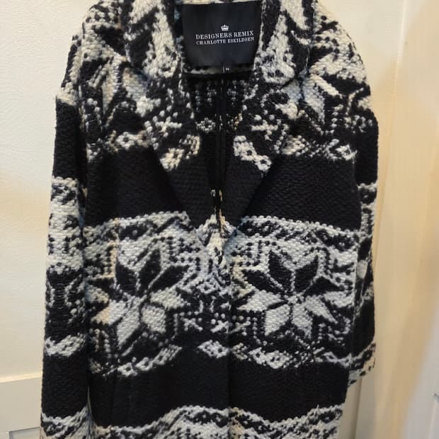 디자이너스리믹스 코위찬 패턴 코트 34