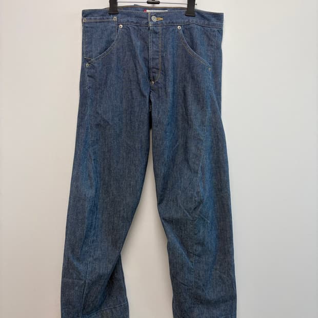 리바이스 엔지니어드진