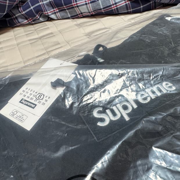 슈프림 마르지엘라 mm6 박스로고 후드집업 블랙 L