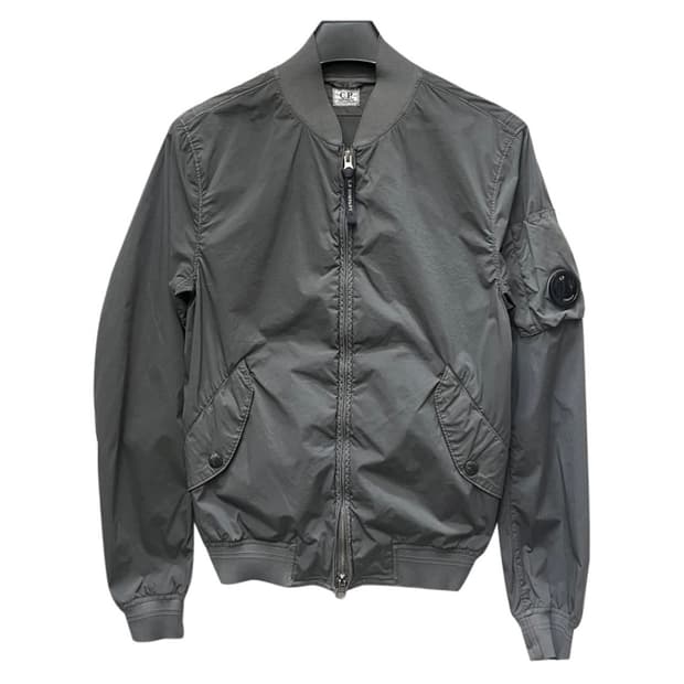 CP컴퍼니 NYCRA 렌즈 와펜 봄버 자켓 M