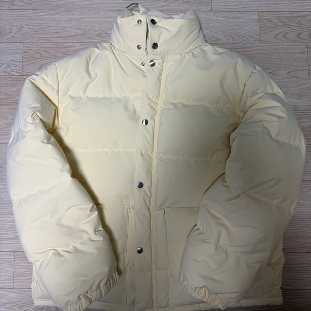 질샌더 다운 패딩(새상품, M)