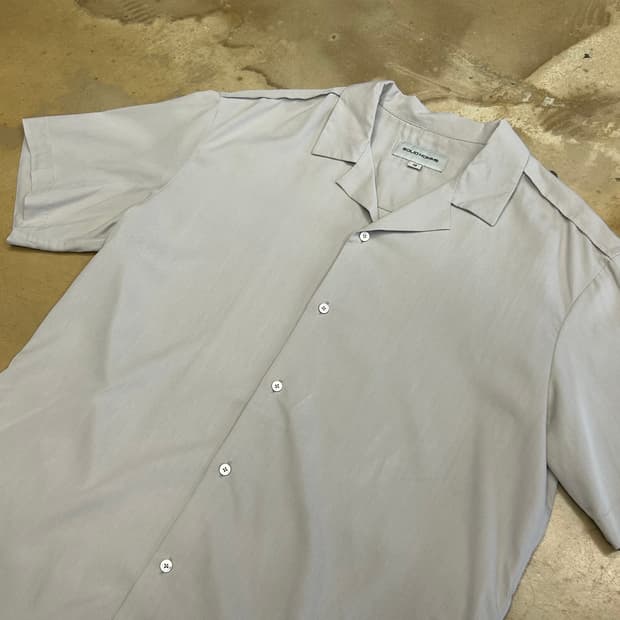 48 솔리드옴므 반팔 셔츠