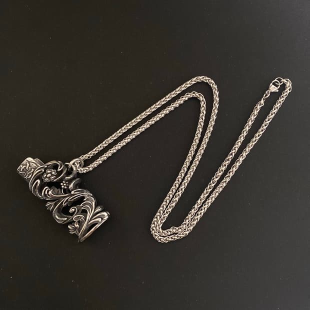 Heavy Gothic 라이터 케이스 목걸이