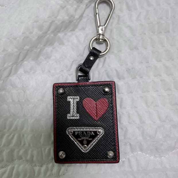 프라다 I ❤️ PRADA 키링/백참