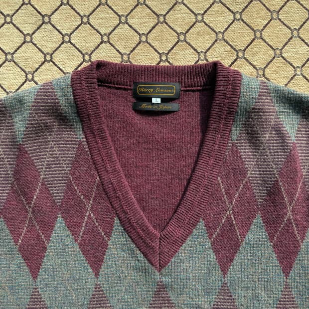 버건디 아가일 니트