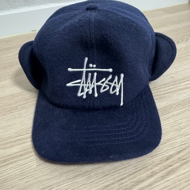 스투시 울 이어 플랩 캡 네이비