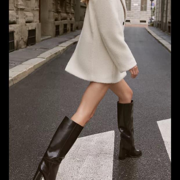 자라 부클 롱 코트 구해요