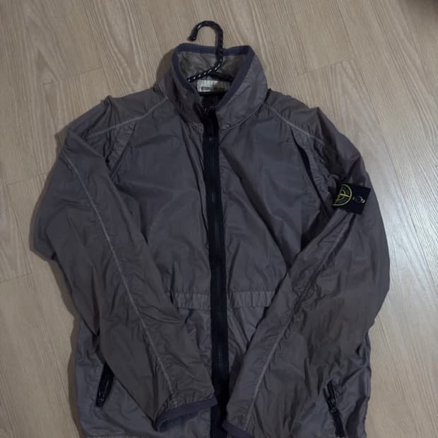스톤아일렌드 19ss 라미벨루어 자켓(바람막이)