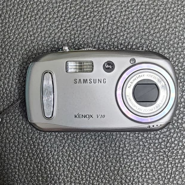 삼성 케녹스 v10(kenox v10) 빈티지 디지털카메라 팝니다.