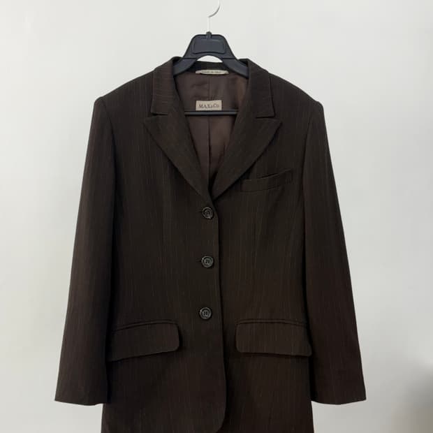 막스앤코 핀스트라이프 블레이저 made in Italy