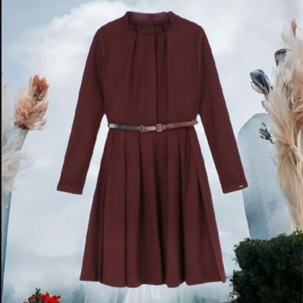 헤지스레이디스 버건디 하이넥 벨티드 울 미디 원피스 55 55(1/2)