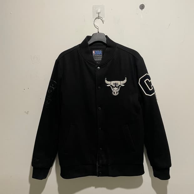 NBA 시카고불스 블랙 스타디움 자켓