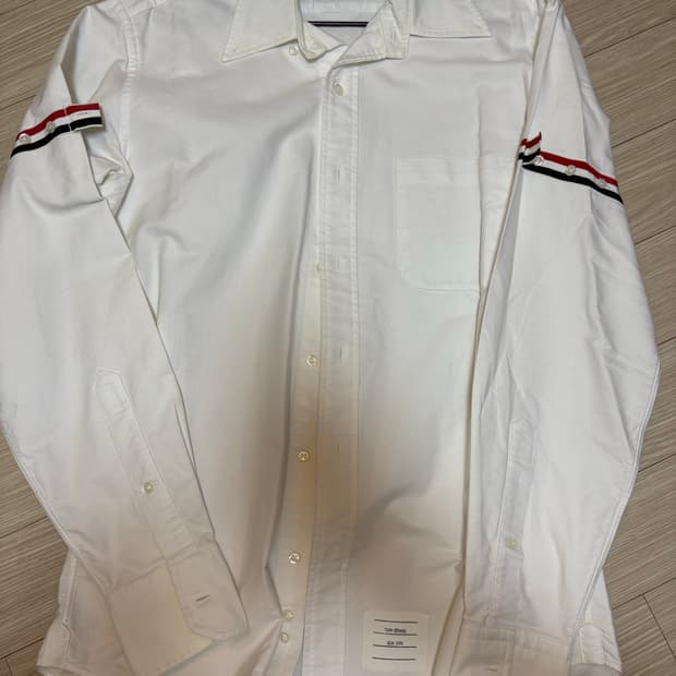 톰브라운 팔 로고 셔츠 화이트 