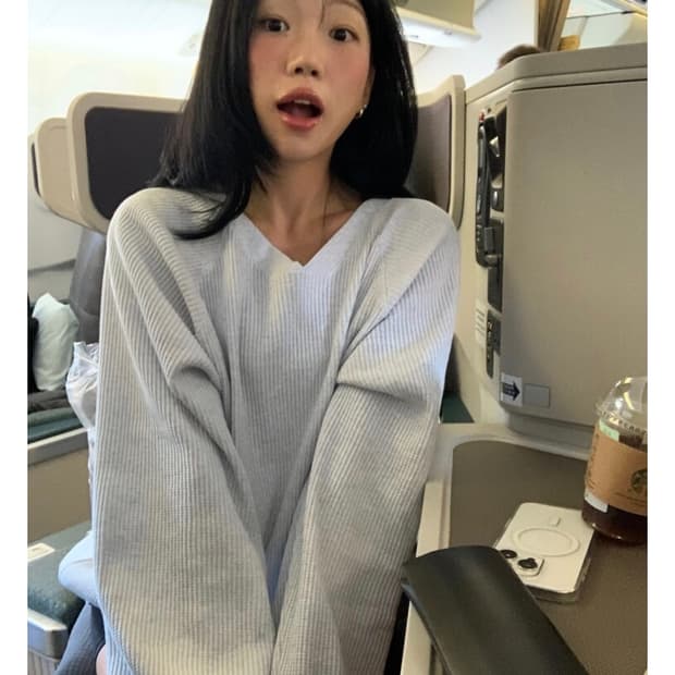 셀리앤리옹 와플 브이넥 스웻셔츠(새상품)와플 맨투맨