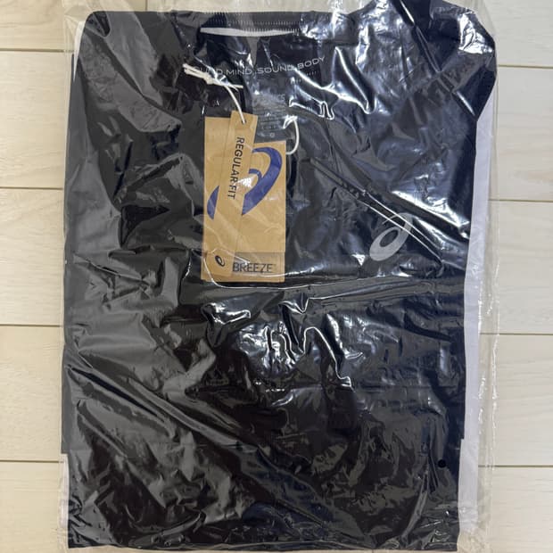 아식스 메타런 반팔티 블랙 색상 S 사이즈(새상품)